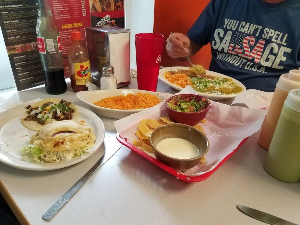 Tacos Guacamole Cheese Dip Gordita